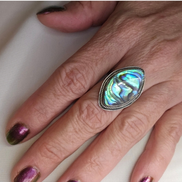 Abalone Shell Ring - Picture 4 of 4